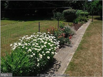 912 View St, Hagerstown, MD 21742 - photo 3