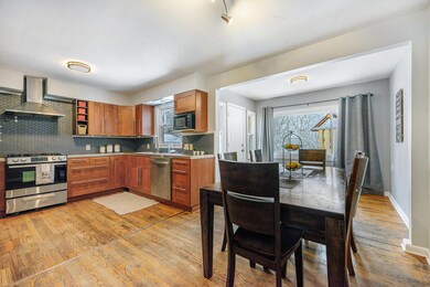 869ArborStNE-5