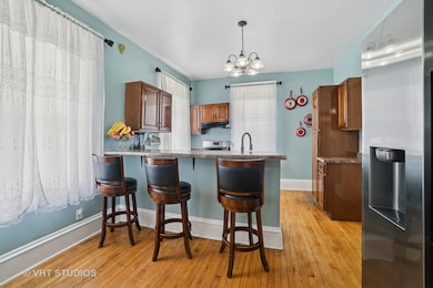 558 N Crystal St, Elgin, IL 60123 - photo 4