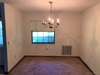 Dining room.