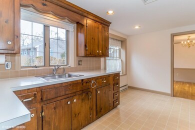 Kitchen-Breakfast area