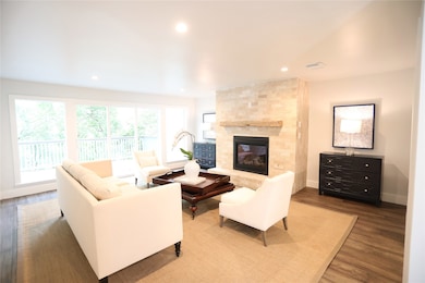 87 Legend Ln, Houston, TX 77024 - photo 4