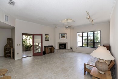 005_Living Room