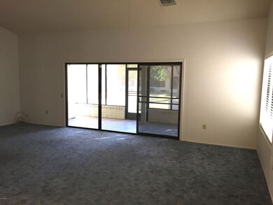 13023 Ballad - LR and Patio no curtains
