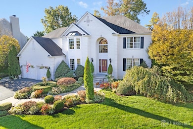 31 Mcfarlane Cir, Monroe Township, NJ 08831 - photo 2