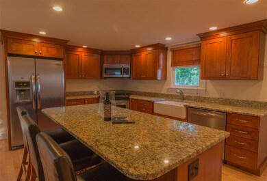 362 Hanover St unit 2, Portsmouth, NH 03801 - photo 3