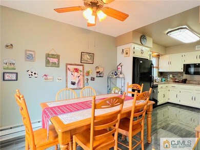 538 Sutton Way unit 538B, Monroe Township, NJ 08831 - photo 5