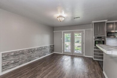 1402 Southern Blvd, Cleburne, TX 76033 - photo 6