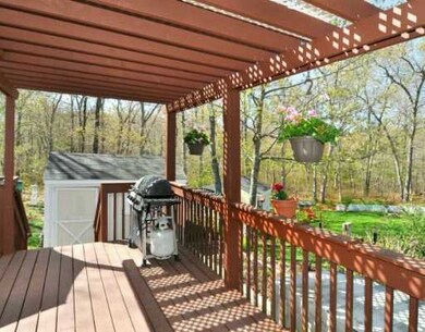 379 Leisure Dr, Wakefield, RI 02879 - photo 6