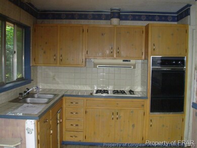 747 Wiltshire Rd, Fayetteville, NC 28314 - photo 3