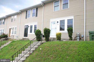 10 Cobber Ln, Baltimore, MD 21229 - photo 2