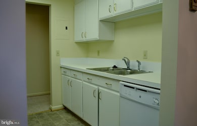 3311 S Leisure World Blvd unit 992A, Silver Spring, MD 20906 - photo 6