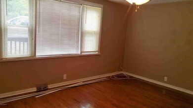 133 Upland Dr, Pulaski, VA 24301 - photo 6