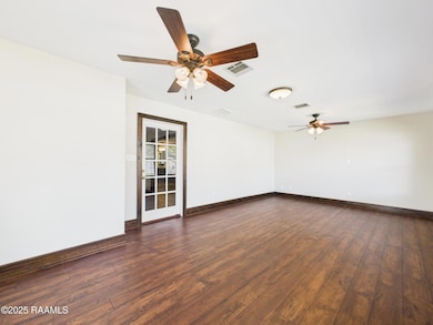 CAM04246G0-PR0177-STILL004