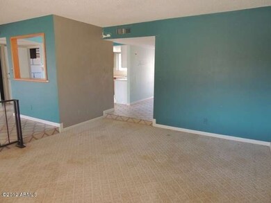 023-303249 Formal Living