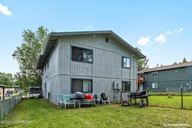 31-P1079818