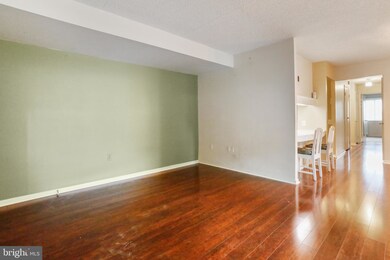 1749 Edgewood Hill Cir unit 4, Hagerstown, MD 21740 - photo 5