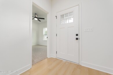 4588SE8thAveMelroseFL-3