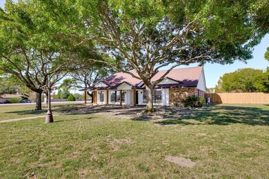 422 Country Ridge Ln, Red Oak, TX 75154 - photo 3