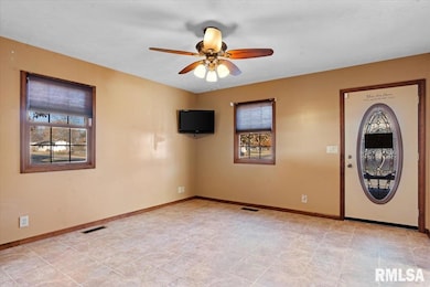 103 S Henderson St, Virden, IL 62690 - photo 7