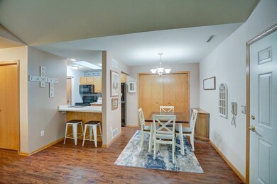 494 Cledell St unit 3, Oregon, WI 53575 - photo 4