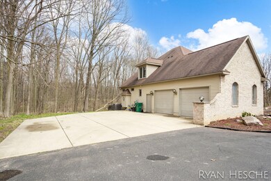 3-web-or-mls-4979 Paw Trail --3