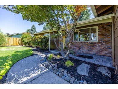 2465 Calgary St, Eugene, OR 97408 - photo 3