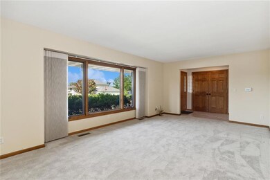 3801 1st Ave SW, Cedar Rapids, IA 52405 - photo 4