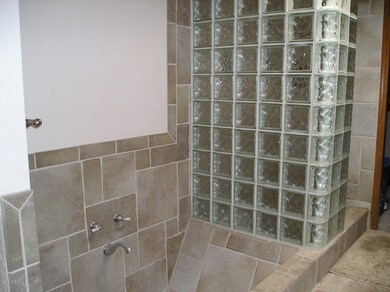 Sep. Tub and Shower