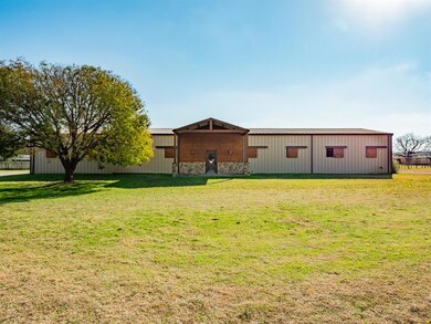 300 Hubbard Ln, Lipan, TX 76462 - photo 3