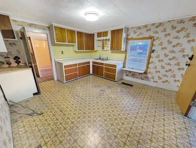 810 SE 10th St, Des Moines, IA 50309 - photo 3