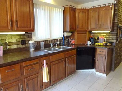 3100 Cooley Dr, Lansing, MI 48911 - photo 5