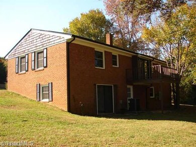 1585 Cliffwood Dr, Asheboro, NC 27205 - photo 3