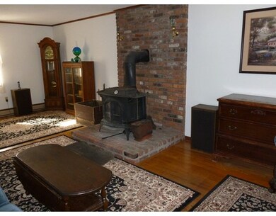 245 Albee Rd, Uxbridge, MA 01569 - photo 6