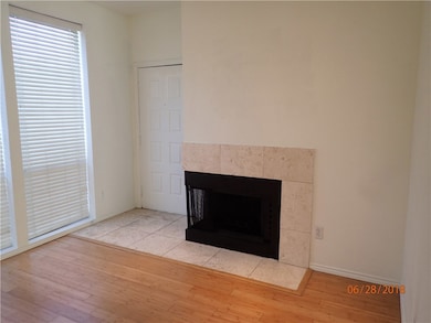 2002 N Fitzhugh Ave unit 9, Dallas, TX 75204 - photo 3