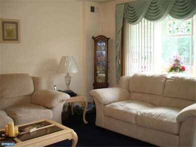 2889 Tremont St, Philadelphia, PA 19136 - photo 5