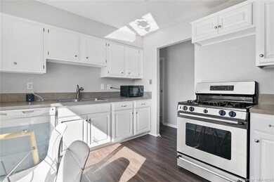 211 Lawn Ct, New Albany, IN 47150 - photo 5