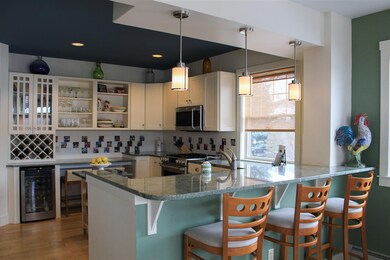 539 Golf Course Rd, South Burlington, VT 05403 - photo 2