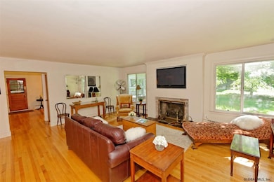 304 Osborne Rd, Albany, NY 12211 - photo 5