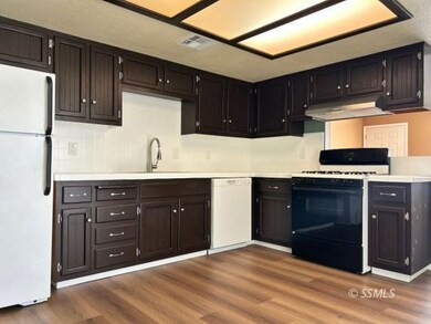 912 W Graaf Ave, Ridgecrest, CA 93555 - photo 4