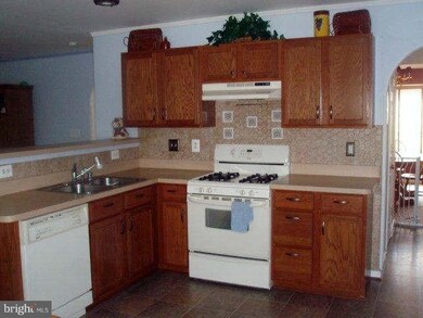 11201 Davidson Ln, Fredericksburg, VA 22407 - photo 6