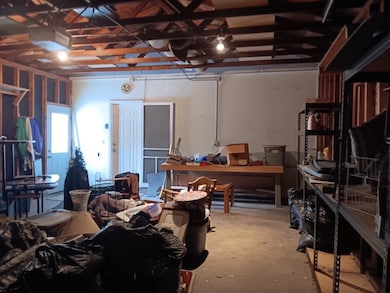 2307 W 38th Place, Davenport, IA 52806 - photo 7