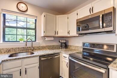 9112 Tymat Ct, Laurel, MD 20723 - photo 4