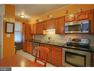 737 Mcknight St, Reading, PA 19601 - photo 3