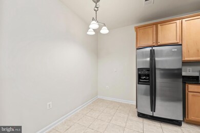 9720 Holmes Place unit 302, Manassas Park, VA 20111 - photo 6