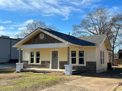 516 E 2nd St S, Prescott, AR 71857 - photo 2