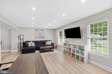 81 Kingsclere Dr, Southampton, PA 18966 - photo 6