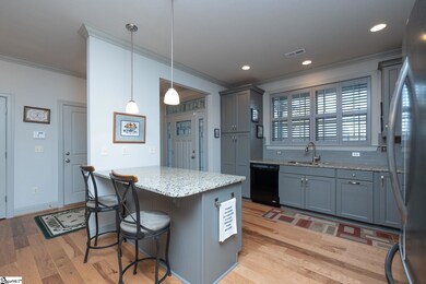 541 Ashler Dr, Greer, SC 29650 - photo 4