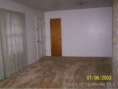 905 Montclair Rd, Fayetteville, NC 28314 - photo 3