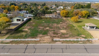 2566 Paint Dr unit 1, Camp Verde, AZ 86322 - photo 2